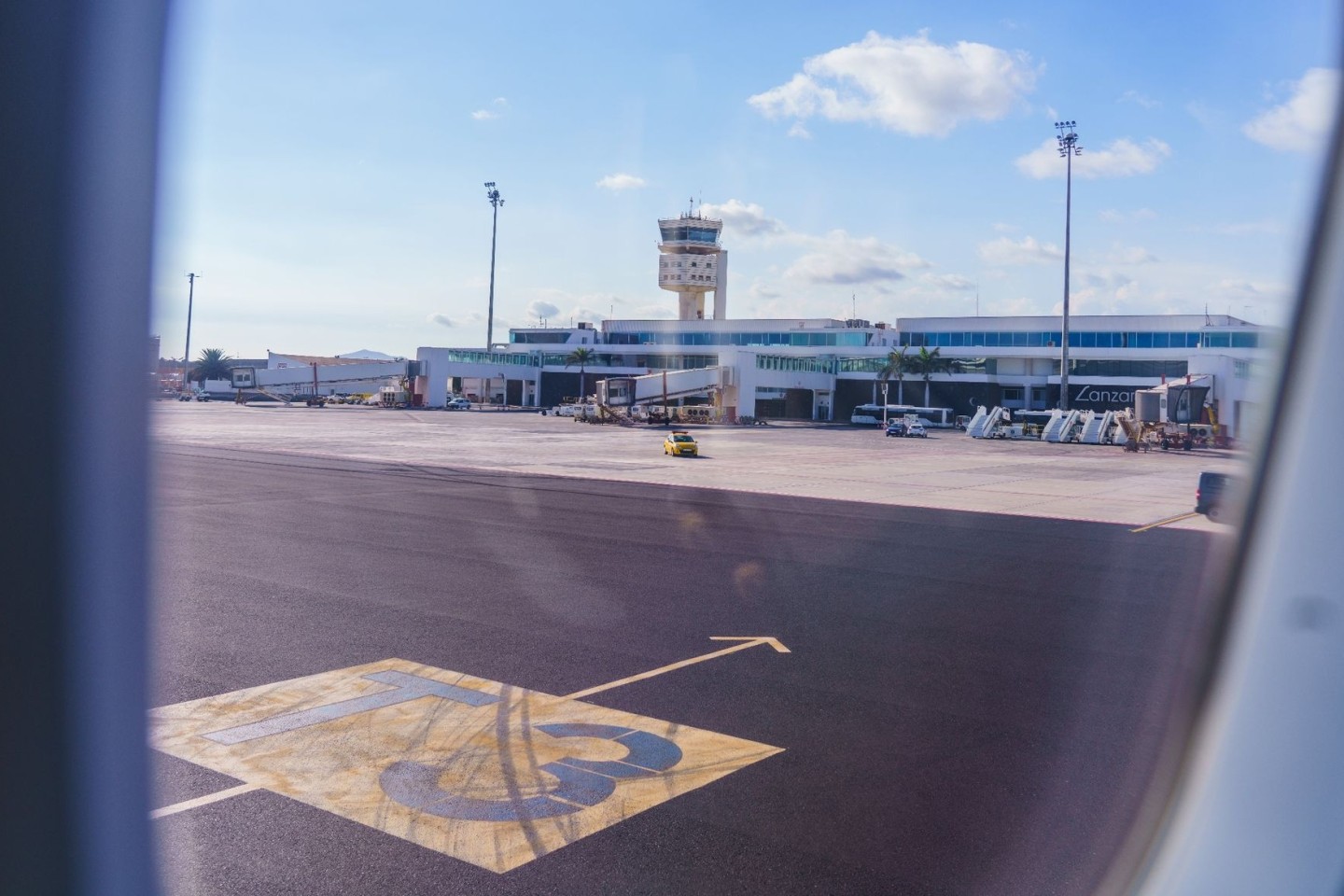 Der Ferienflieger startete am Flughafen auf Lanzarote. Ziel: Hamburg.