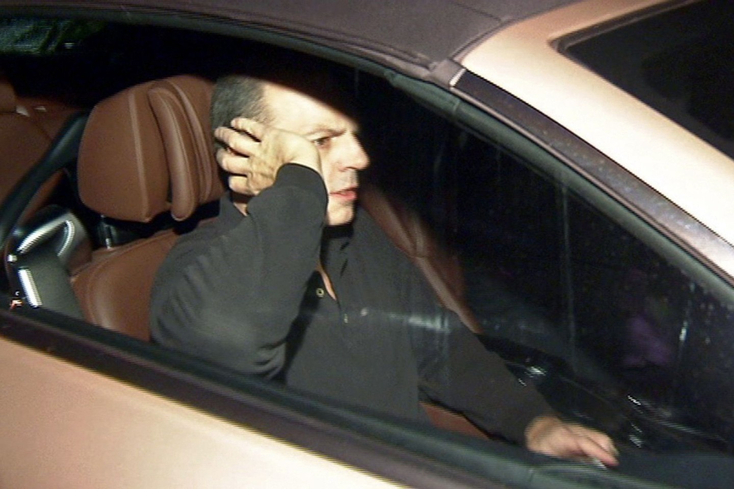 Thomas Drach, verurteilter Reemtsma-Entführer, verlässt im Jahr 2013 nach 15-jähriger Haft das Gefängnis Hamburg-Fuhlsbüttel im Auto seines Anwalts.