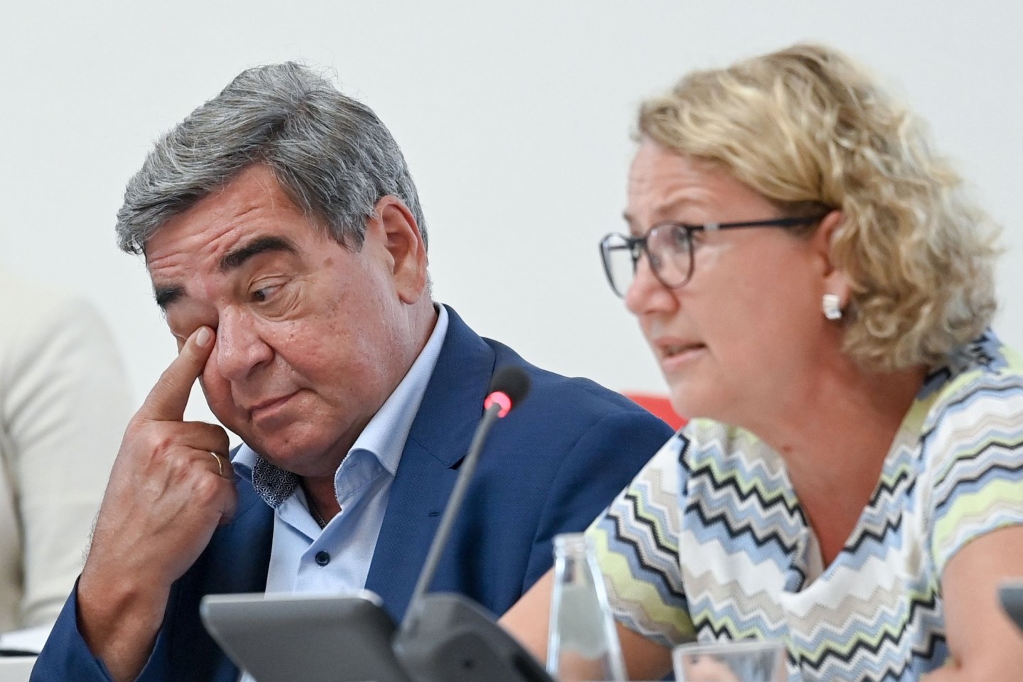 Der geschäftsführende RBB-Intendant Hagen Brandstäter und die RBB-Verwaltungsratschefin Dorette König in der Landtags-Sondersitzung im Fall Schlesinger.