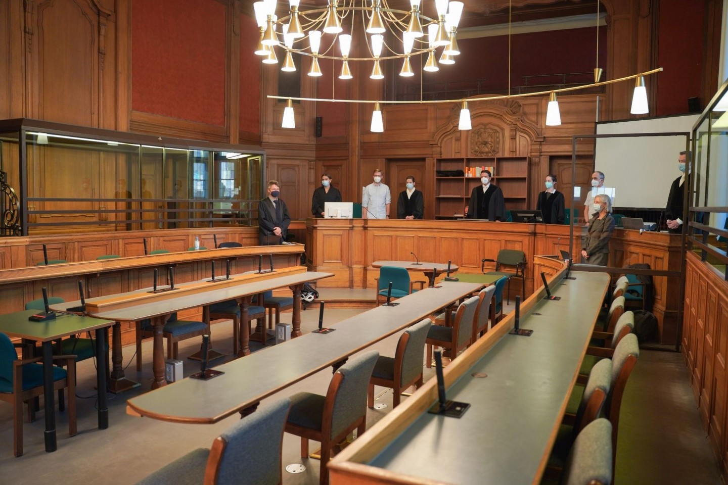 Blick in einen Saal des Kriminalgerichts Moabit kurz vor Beginn des Prozesses gegen den 30-jährigen, der die Rohrbomben gebaut und gezündet haben soll.