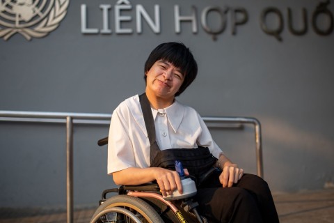 Rollstuhlfahrerin macht mit Tiktok-Kampagne mobil