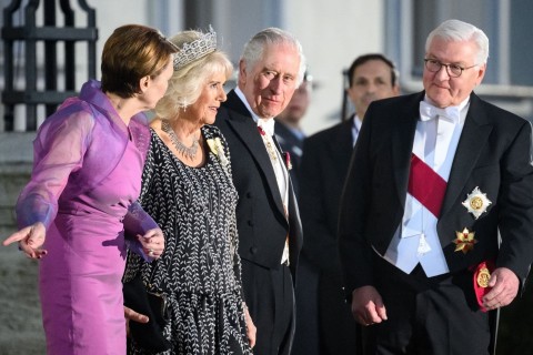 Vom Bundestag ins Ökodorf: Charles und Camilla in Berlin