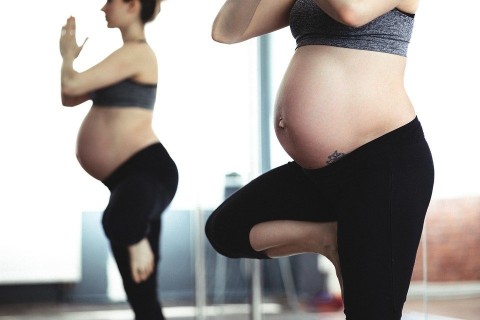 Yoga für Schwangere mit Maike Lux